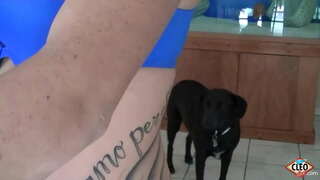 Impregnate Babe Sale Cleo îi place să dea o mână de ajutor atunci când o pula mare are nevoie pentru a elibera de stres, chiar mai mult, dacă ea poate obține cald stropește-i sânii! Atât de frumos! Full Video &amp;amp; Toate Cleo @ ItsCleoLive.com!