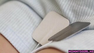 Η μητριά της και τα σφιχτά κορίτσι ικανοποιημένοι ένας τον άλλον