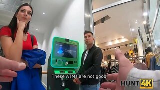 HUNT4K. 남자의 시계 어떻게 자신의 아름다움을 가져옵에 의해 관통 낯선